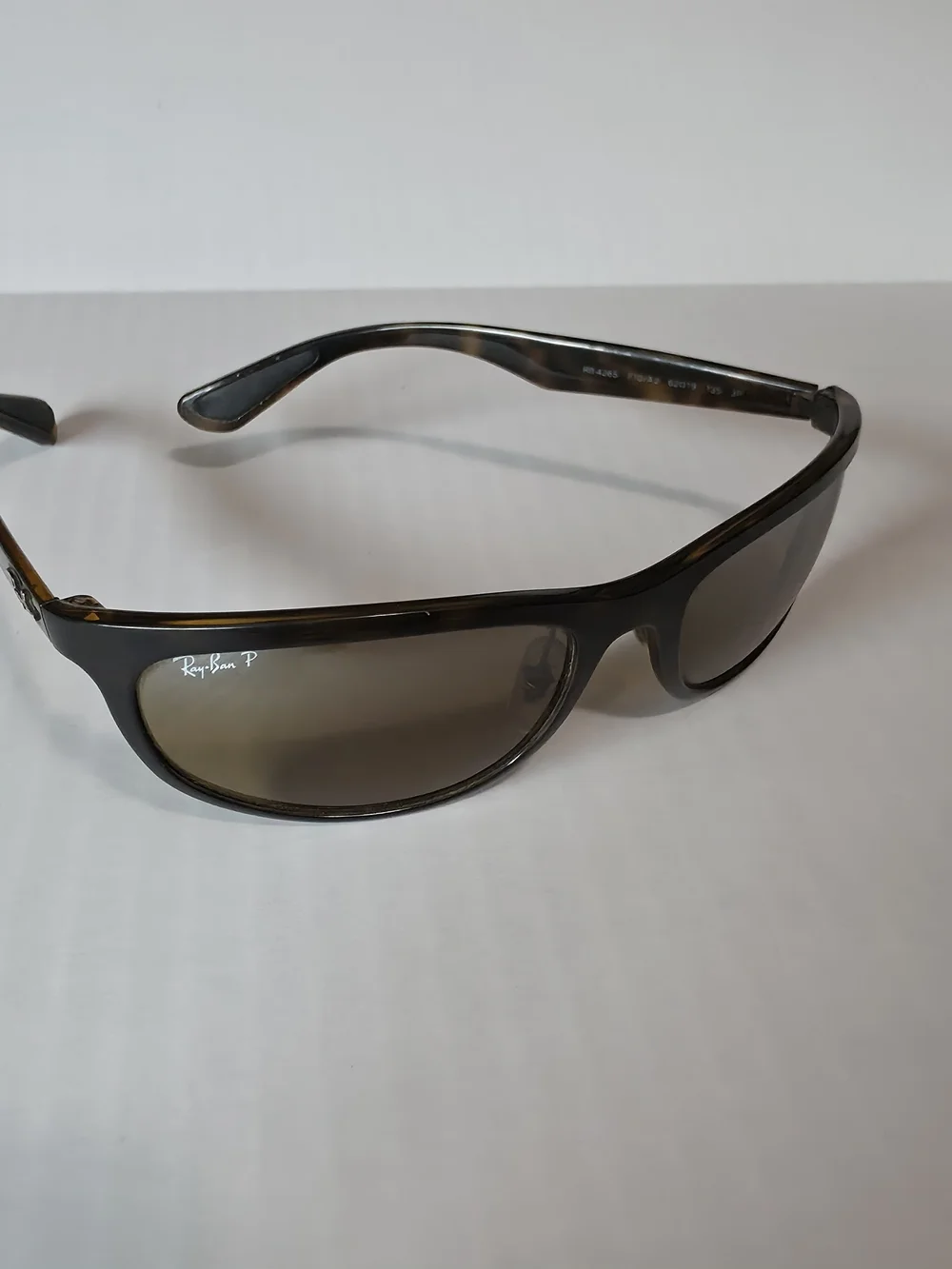 RAY BAN RB4265 710/A2 62 19 BROWN POLARIZED WRAP SUNGLASSES